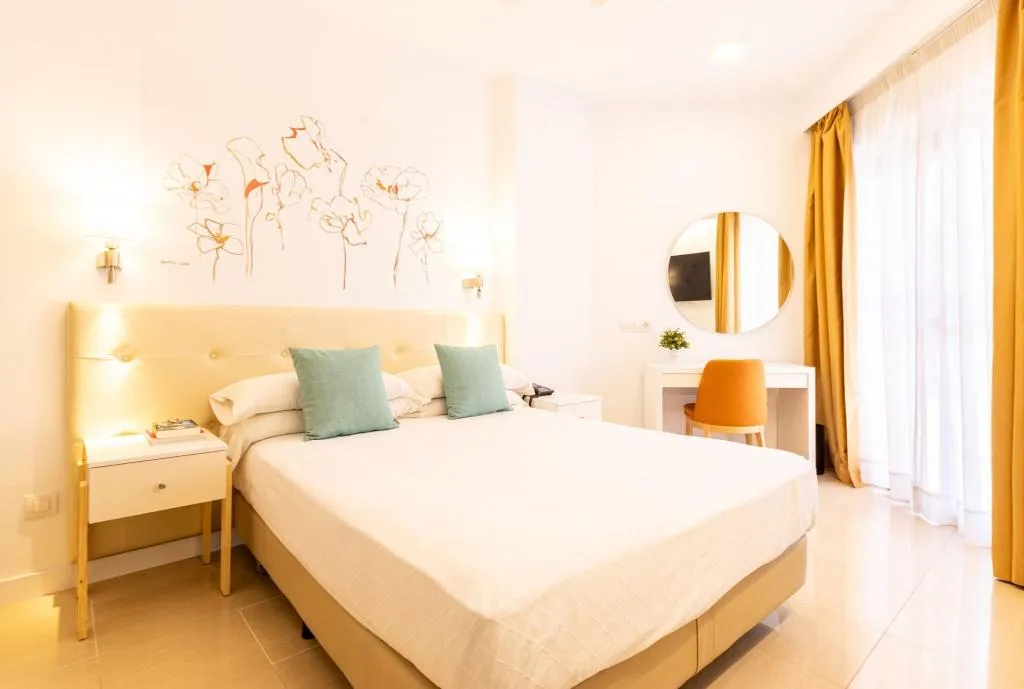 Double or Twin PARTIAL SEA VIEW Room, Angela, Costa Del Sol