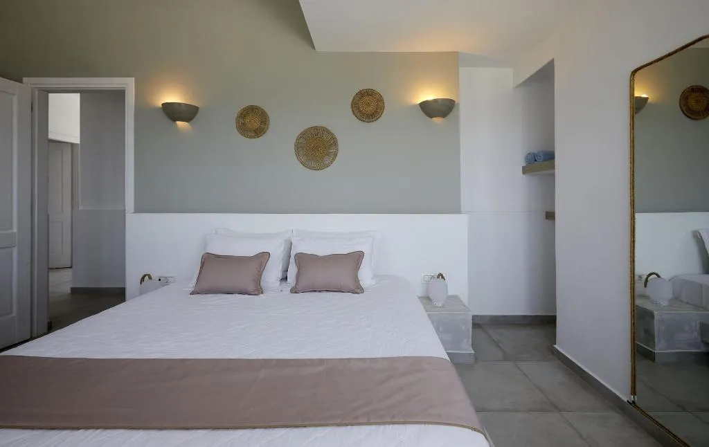 Room, Sunset Faros, Santorini