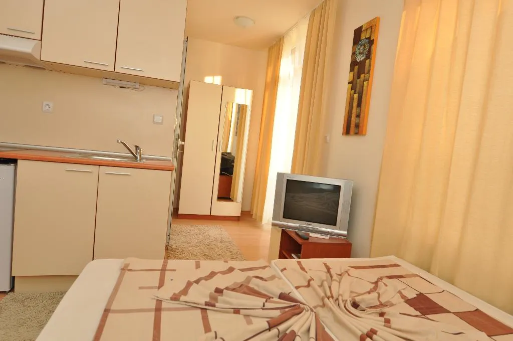 DOUBLE STANDARD Room, Rainbow 2 holiday complex, Bourgas