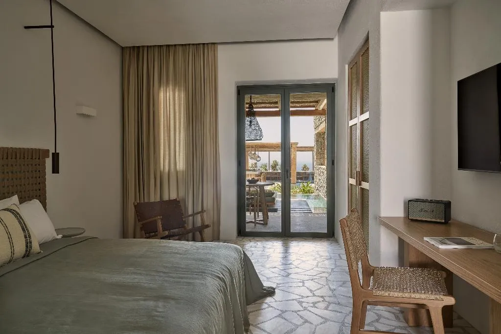 SUITE POOL VIEW Room, Archipelagos All Suites, Mykonos