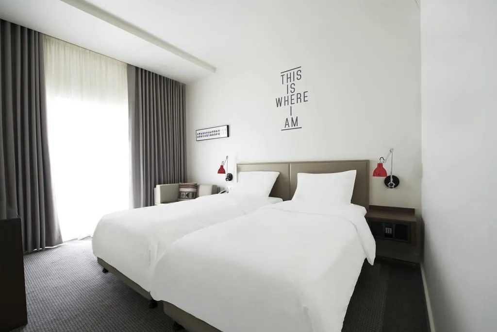 Double or Twin STANDARD Room, Rove Dubai Marina, Dubai