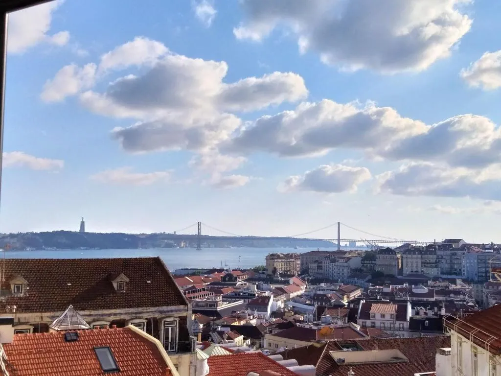 Room, Solar Dos Mouros, Lisbon