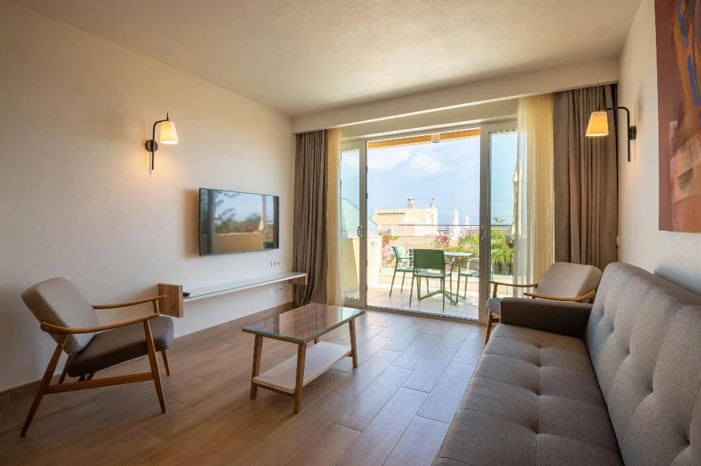 APARTMENT SEA VIEW CAPACITY 5 Room, Vila Luz, Algarve