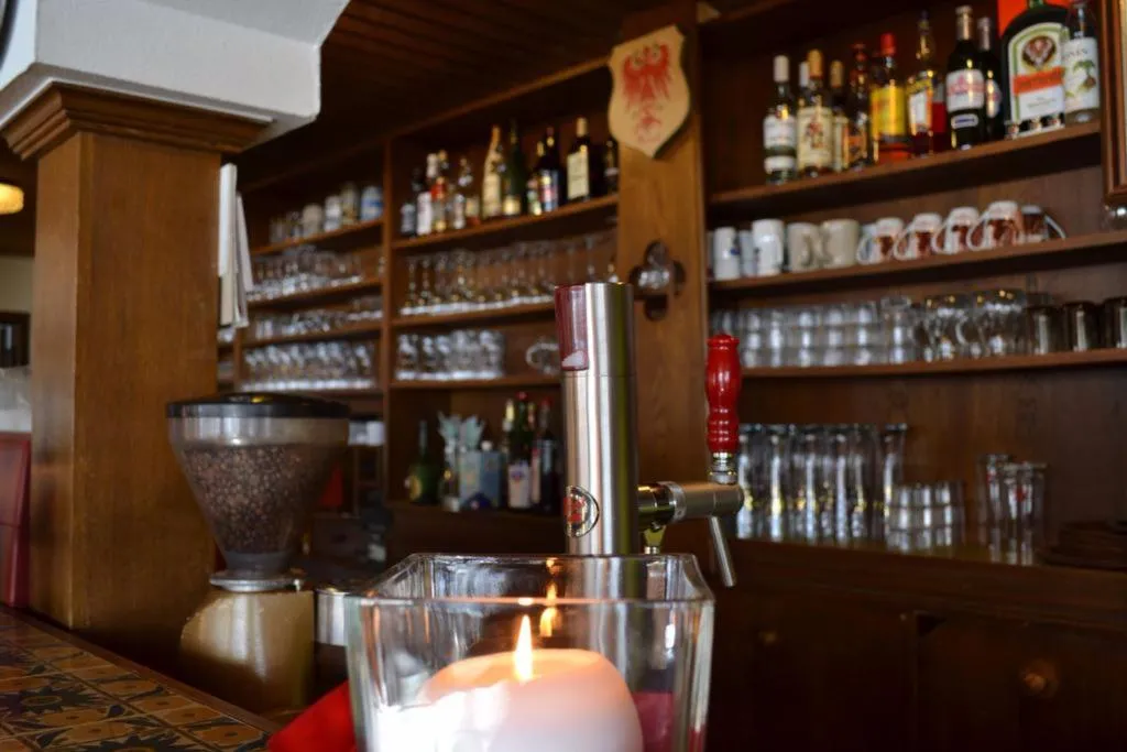 Bar, Aurach, Innsbruck