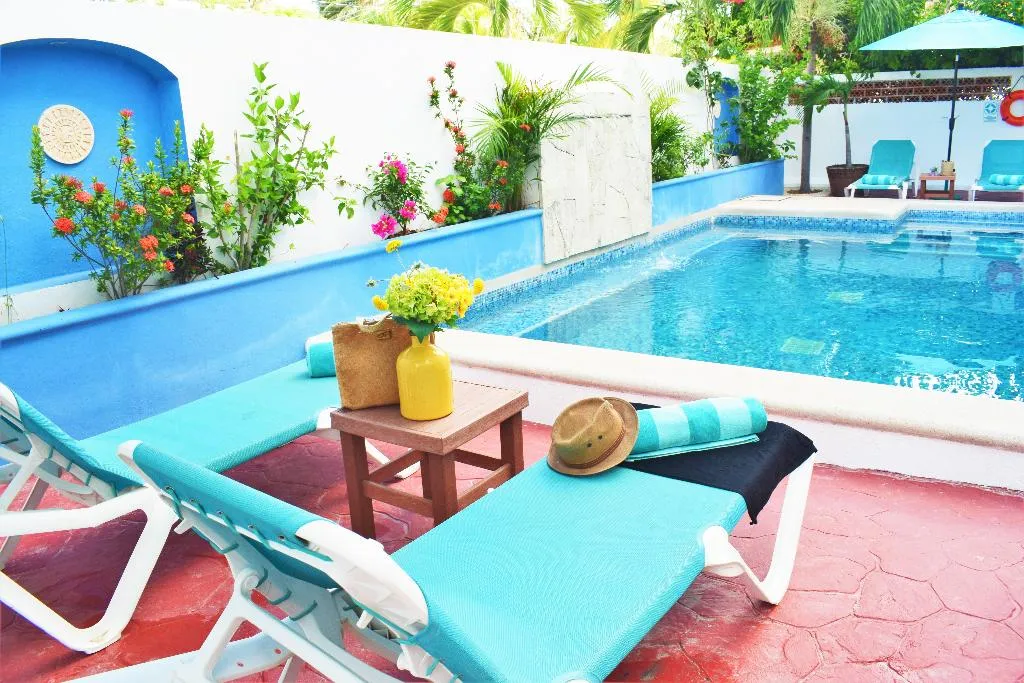 Pool, Corales Suites, Cancun Area
