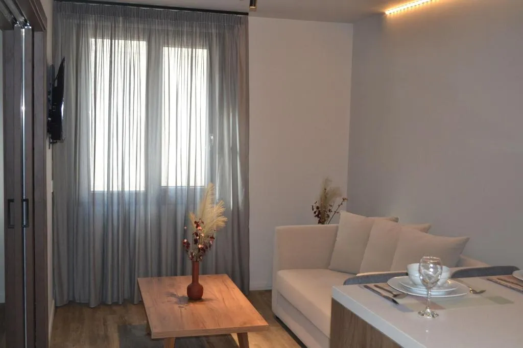 Room, Athens 507, Athens