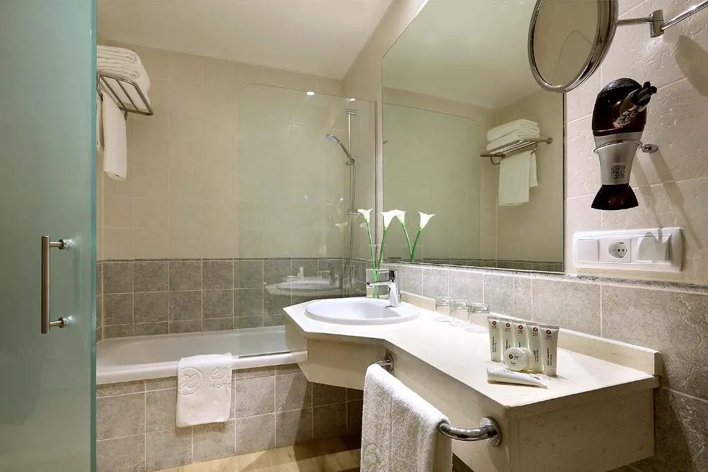 Double or Twin STANDARD Room, Exe Isla Cartuja, Seville
