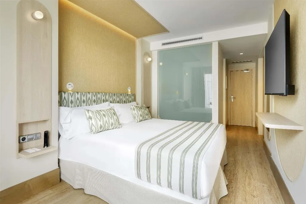 Double or Twin SUPERIOR Room, Barcelo Illetas Albatros, Majorca