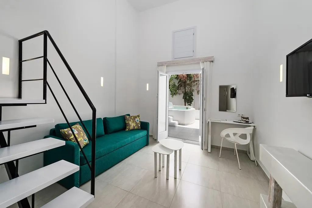 SUITE WITH PRIVATE POOL Room, Cavo Bianco Boutique Hotel & Spa, Santorini