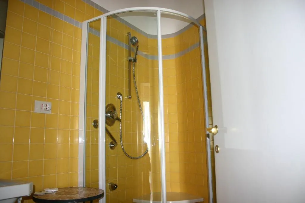 Room, B&B Bonne Nuit Rome, Naples