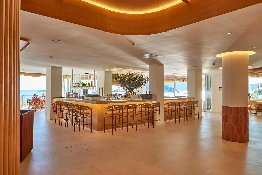 Bar, Universal Hotel Aquamarin, Majorca