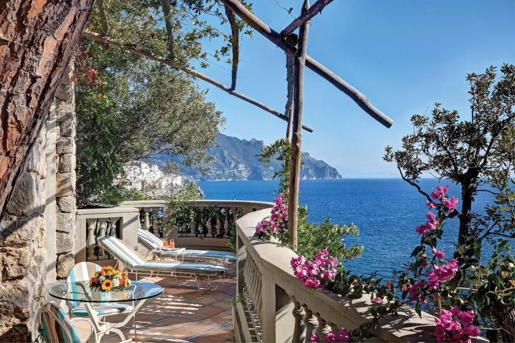 Terrace, Hotel Santa Caterina, Naples