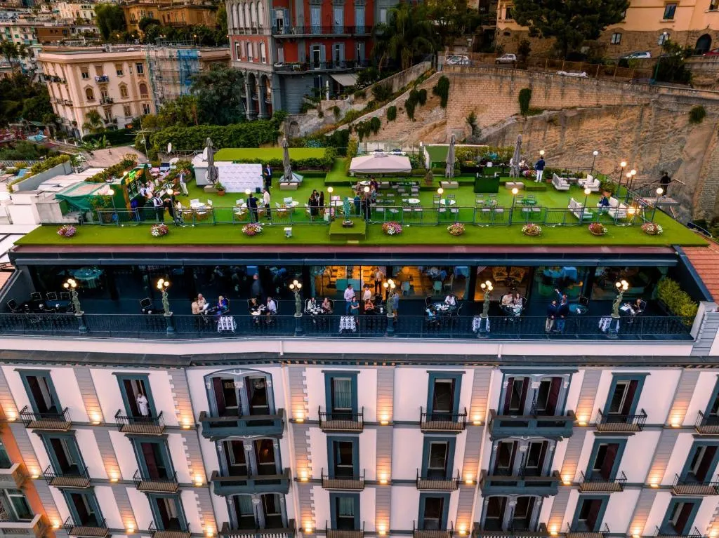 General view, Grand Hotel Parker's, Naples