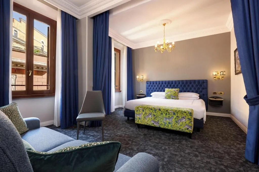 JUNIOR SUITE KING SIZE BED Room, Barberini, Rome