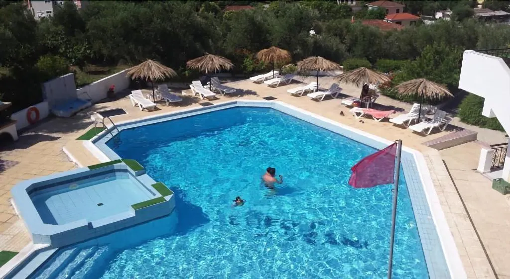 Sports and Entertainment, Lofos Strani, Zante