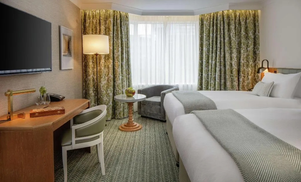 TWIN DELUXE Room, Conrad Dublin, Dublin