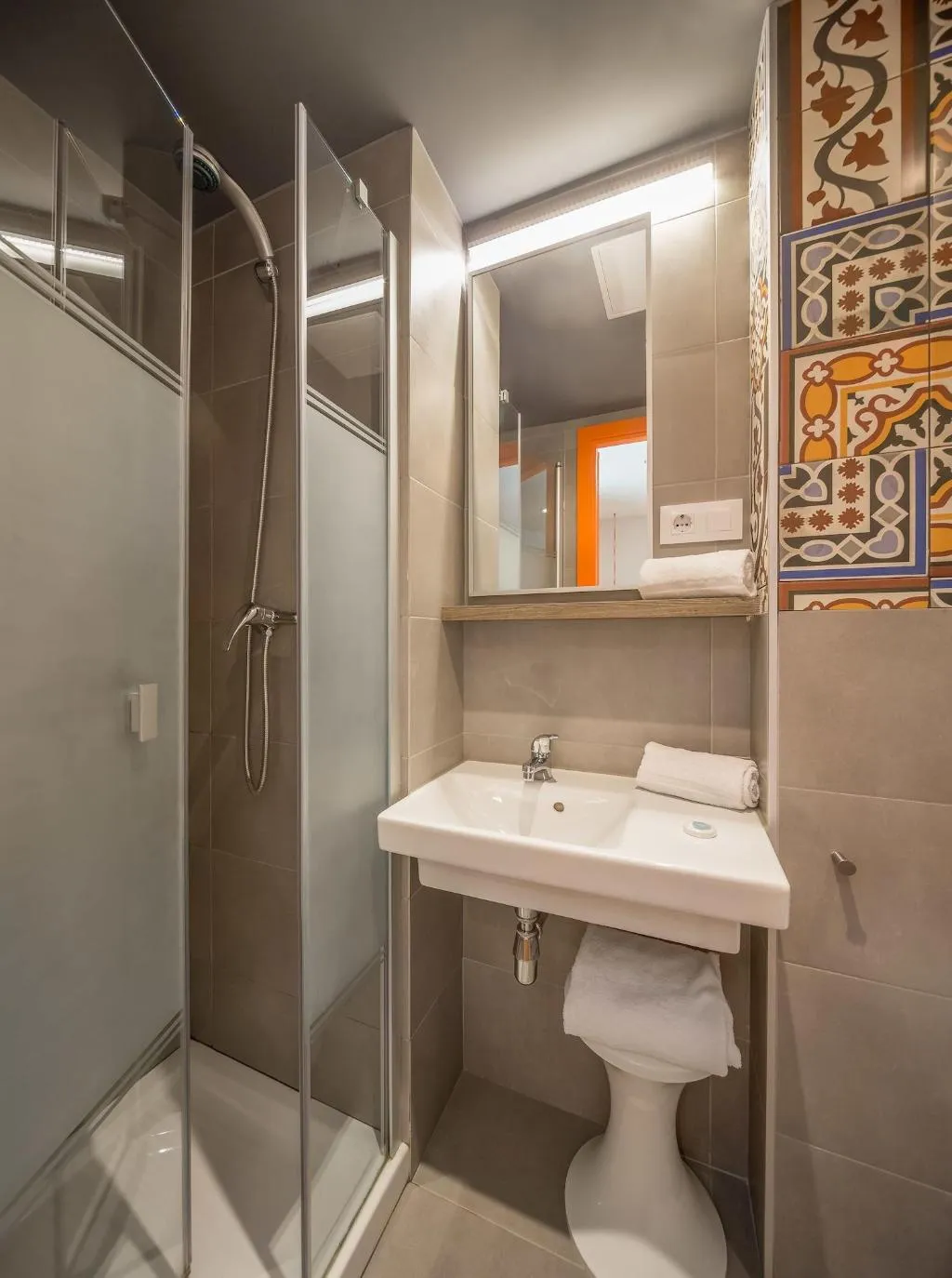 TWIN SUPERIOR Room, Generator Barcelona, Barcelona