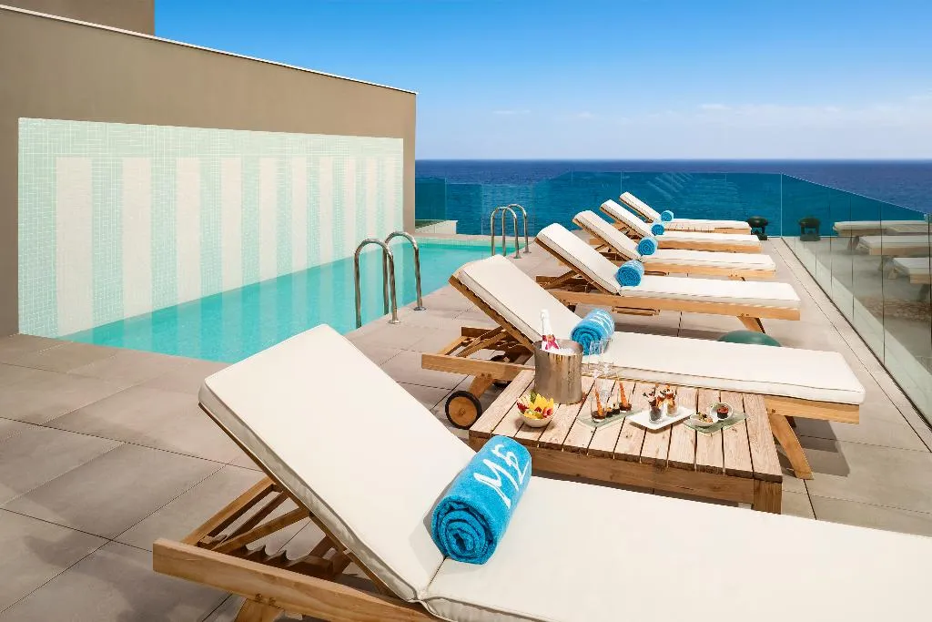 Pool, ME Sitges Terramar, Costa Brava