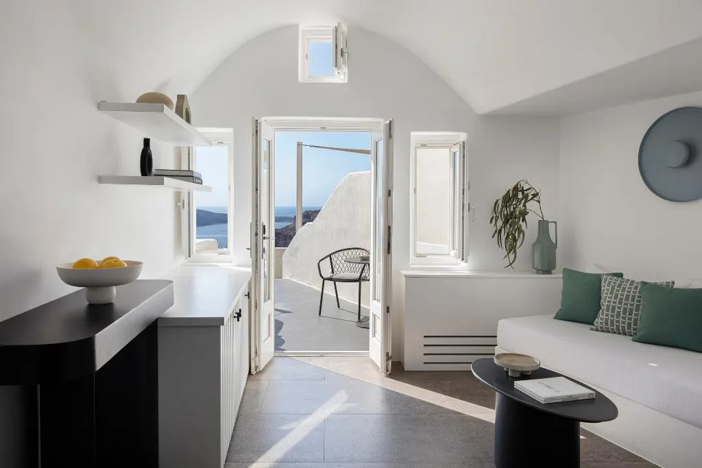 SUITE SUPERIOR CAPACITY 3 Room, Canaves Oia Suites, Santorini