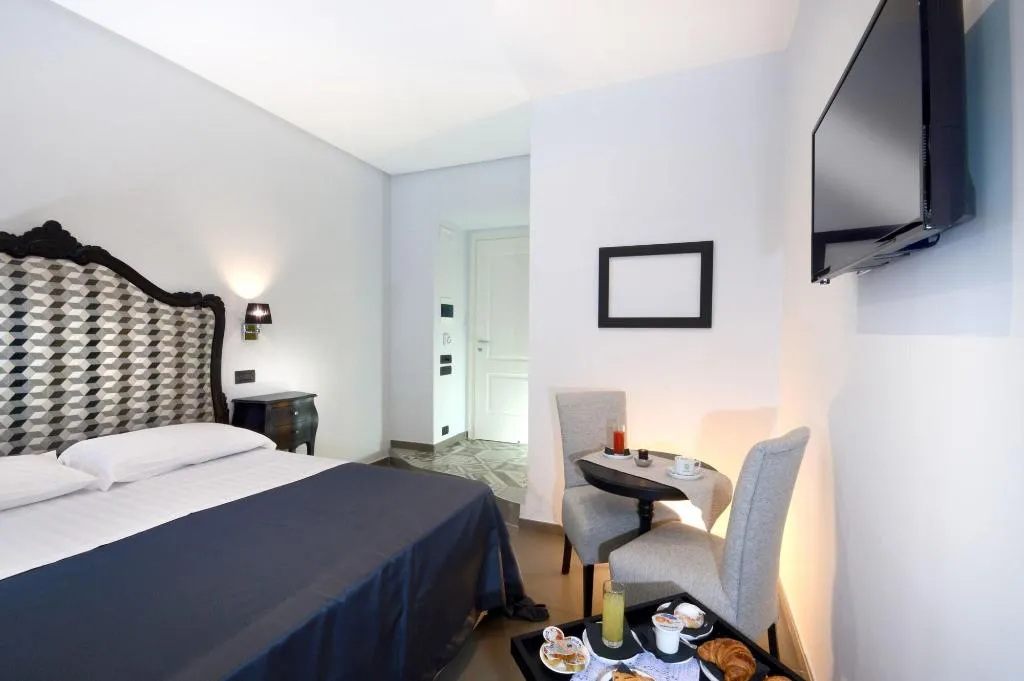 Room, Barbarella Suite, Naples