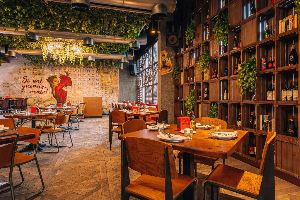 Restaurant, TRYP by Wyndham Dubai, Dubai