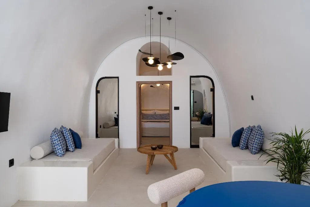 SUITE SEA VIEW WITH PRIVATE POOL Room, You And Me Suites, Santorini