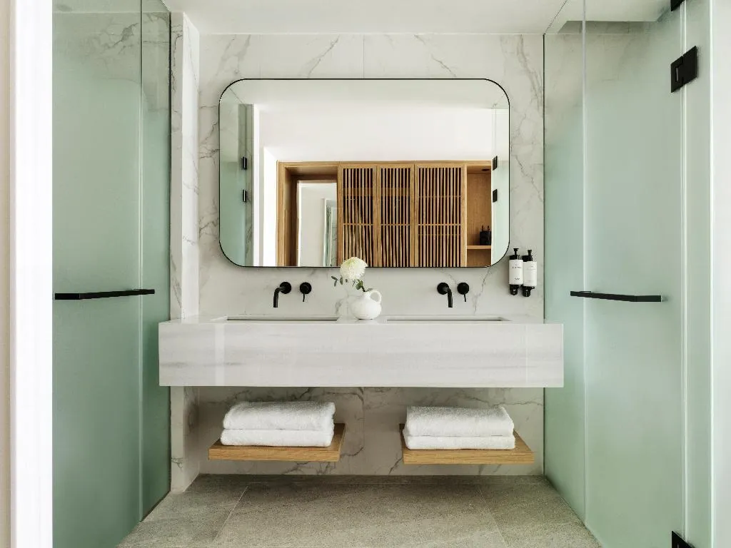 DOUBLE PREMIUM KING BED Room, Intercontinental Crete By Ihg, Crete