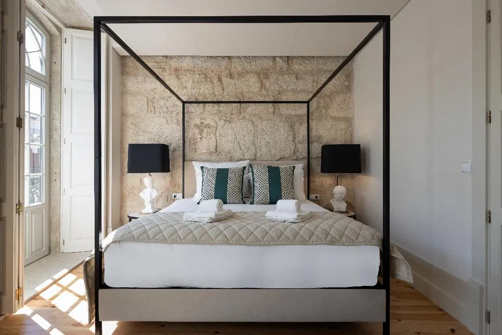 APARTMENT TWO BEDROOMS Room, Líbere Porto Laranjais, Porto