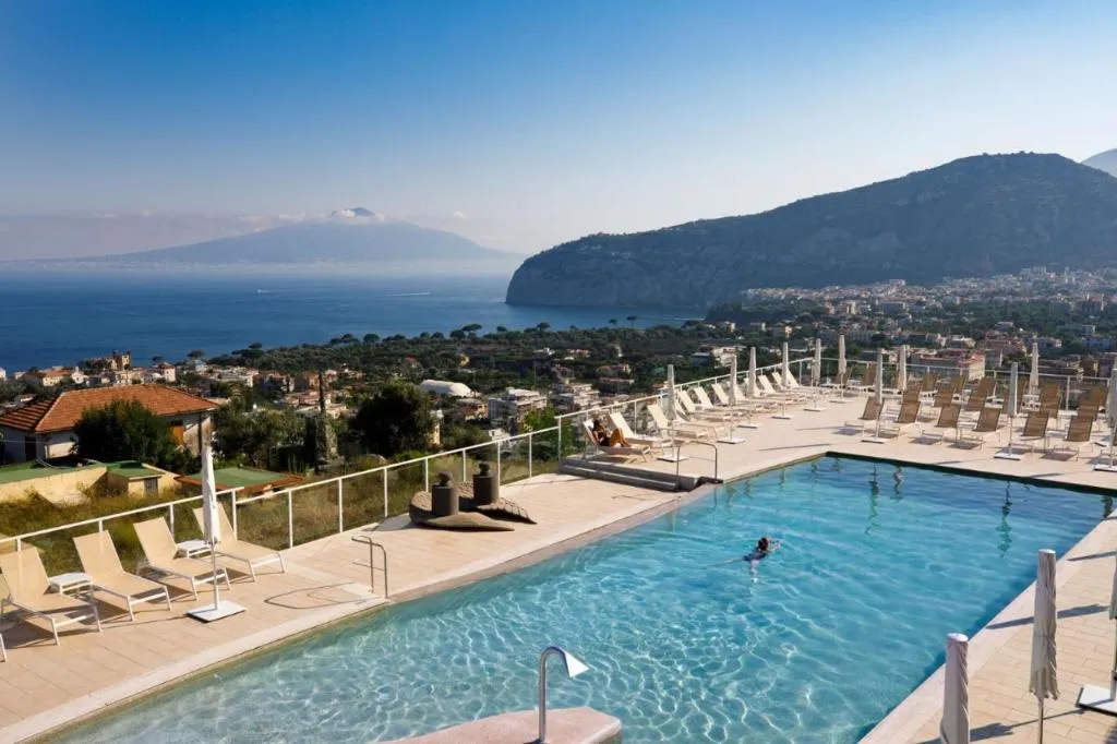 Double or Twin SUPERIOR SEA VIEW Room, Art Hotel Gran Paradiso, Naples