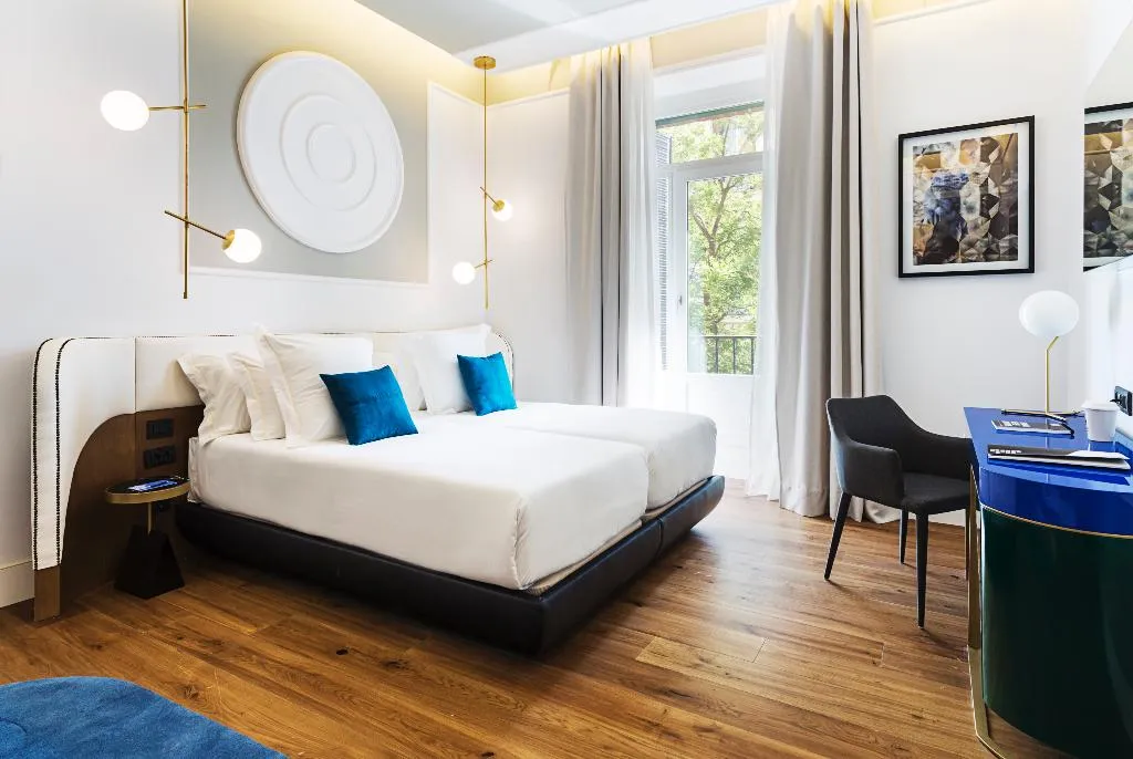 DOUBLE PREMIUM Room, One Shot Fortuny 07, Madrid