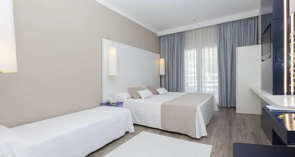 Room, Canyelles Marina 3000, Costa Brava