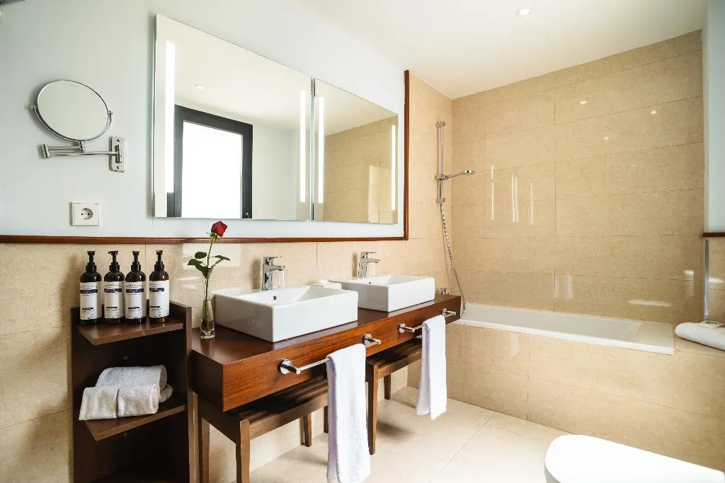 SUITE SEA VIEW CAPACITY 2 Room, Secrets Mallorca Villamil Resort & Spa Only Adults, Majorca