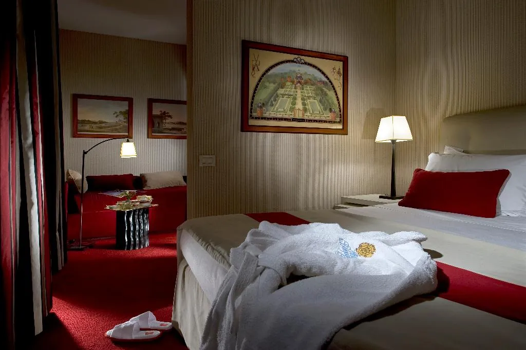 TRIPLE CLASSIC Room, Dei Borgognoni, Rome