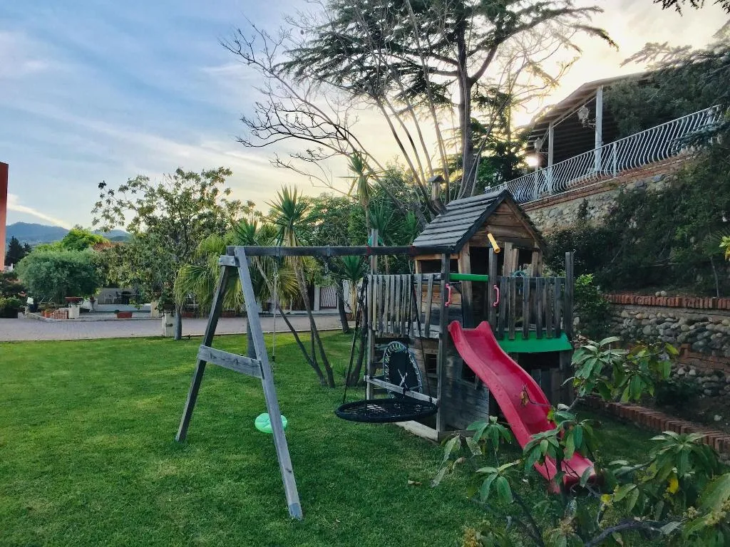 Sports and Entertainment, Scilla e Cariddi Bed&Breakfast, Catania