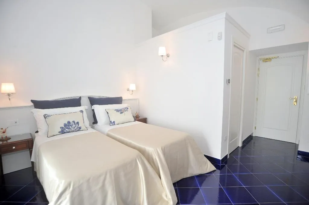 JUNIOR SUITE SEA FRONT Room, Core Amalfitano City Suites, Naples