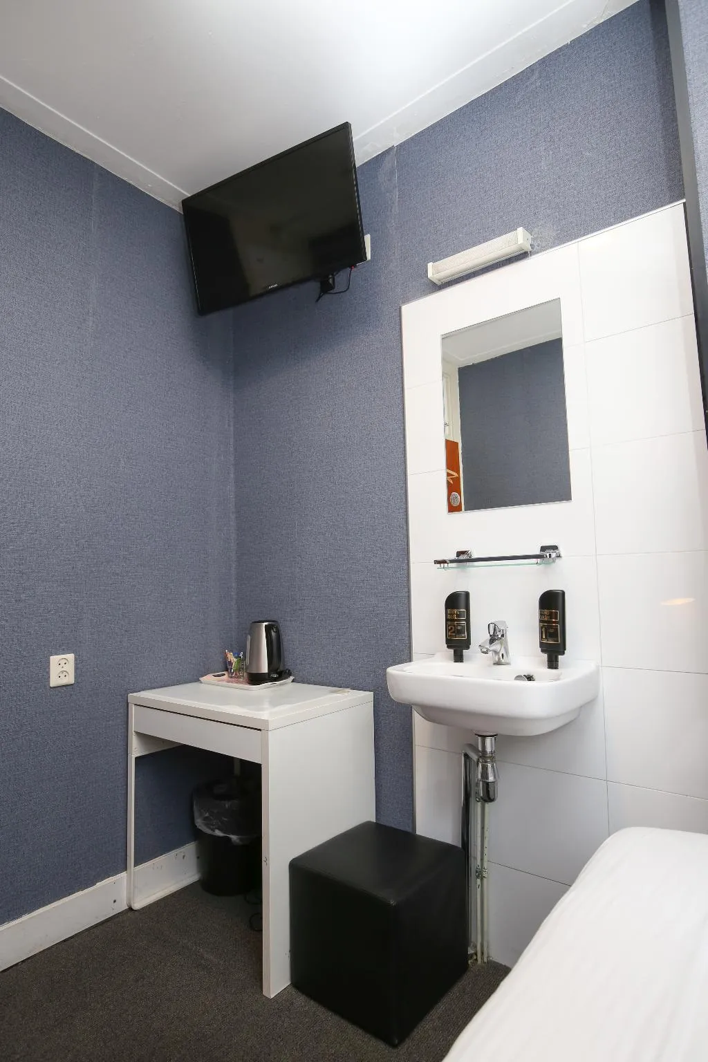 SINGLE WITH SHARED BATHROOM Room, Hotel Flipper Amsterdam, Amsterdam