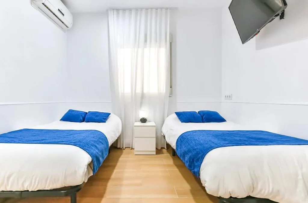 TWIN STANDARD Room, Laramond Barcelona Rooms, Barcelona