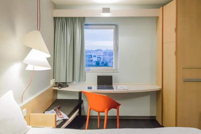 Room, ibis Porto Sao Joao, Porto