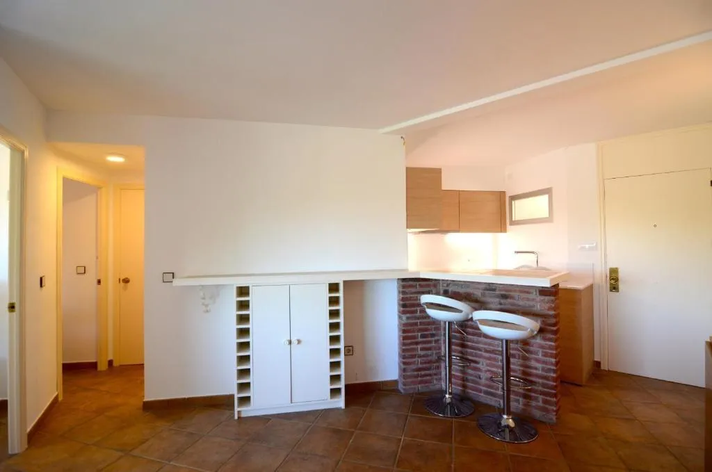 APARTMENT CAPACITY 6 TWO BEDROOMS Room, Medes Park, Costa Brava