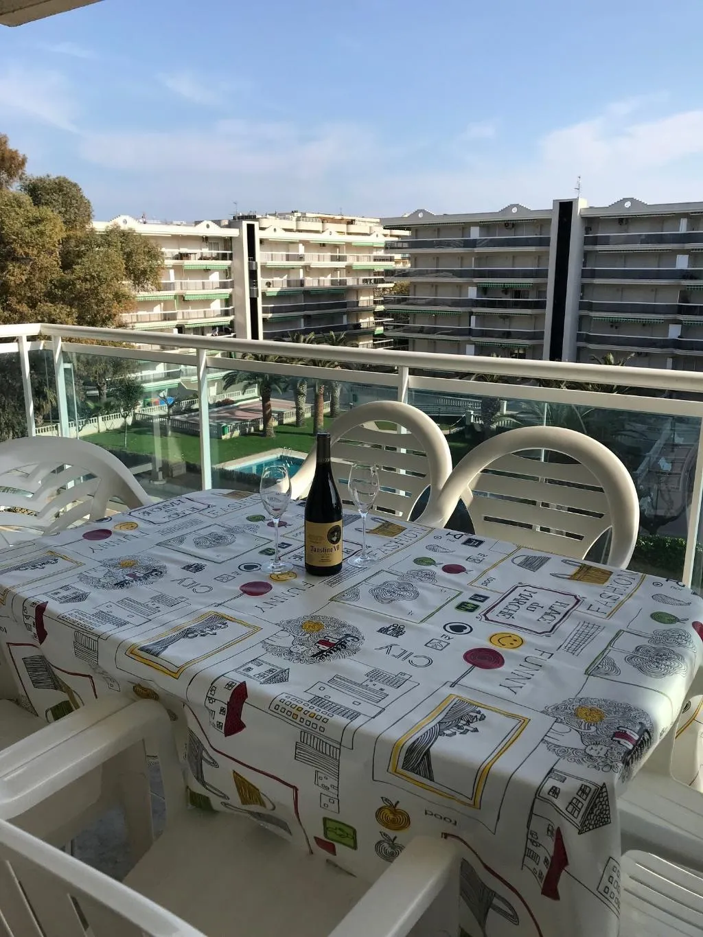 APARTMENT CAPACITY 6 Room, Village Park, Costa Dorada