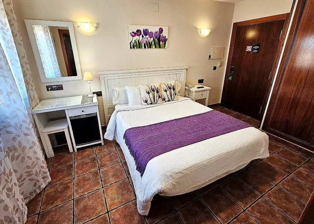 DOUBLE WITH DOUBLE BED Room, Medina de Toledo, Madrid