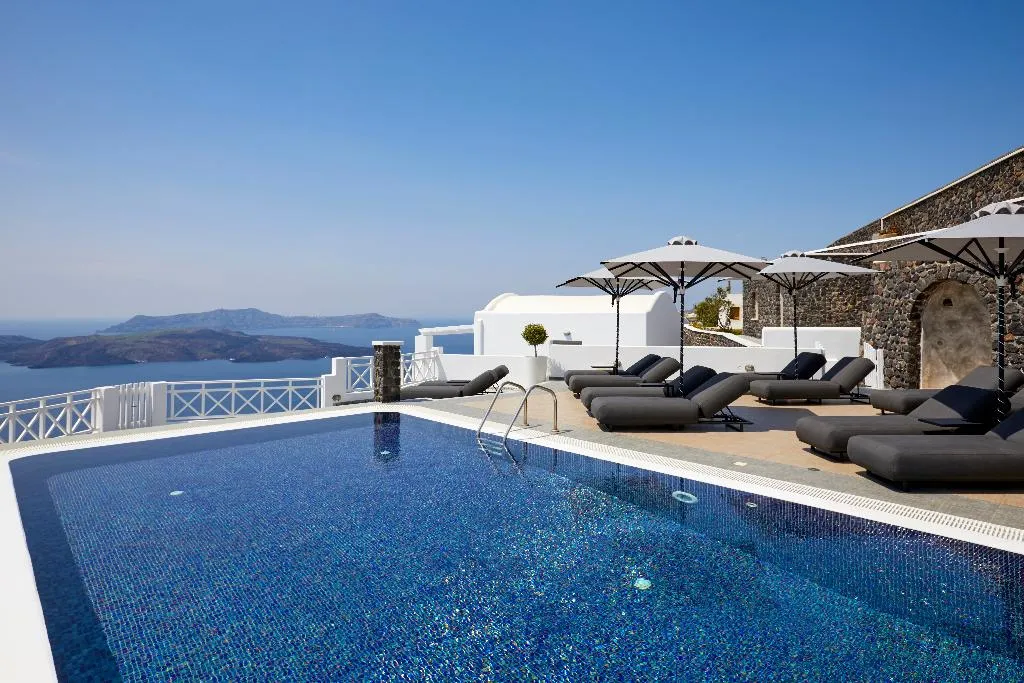 Pool, Petit Palace, Santorini