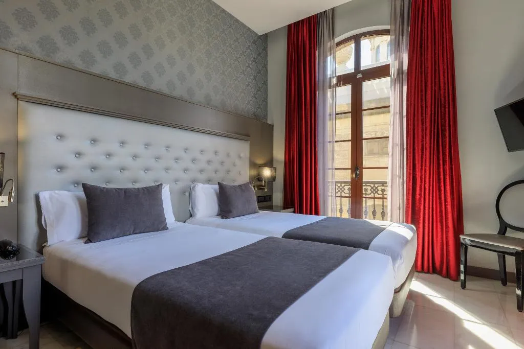 Double or Twin SUPERIOR Room, Hotel Ciutadella Barcelona, Barcelona
