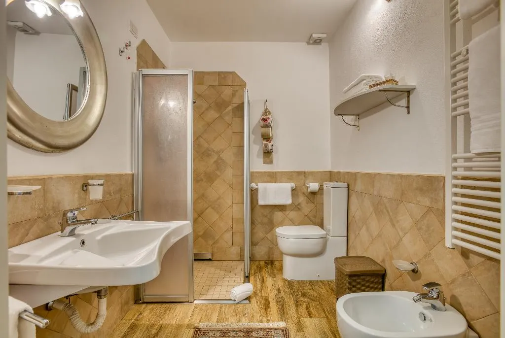 QUADRUPLE TWO BEDROOMS ONE BATHROOM Room, Agriturismo Buonasera, Rome