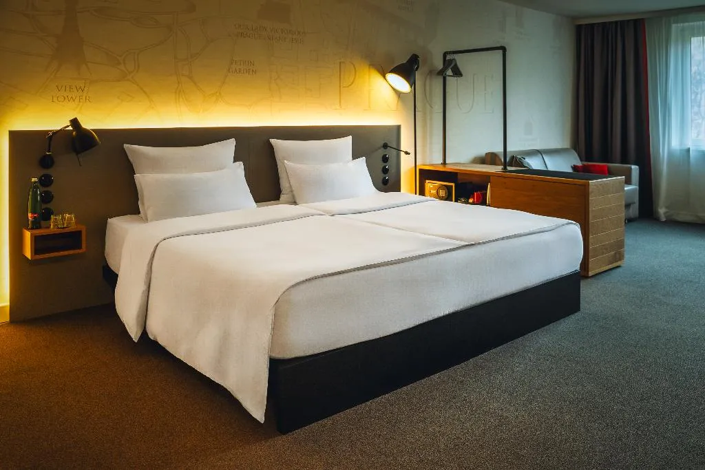 JUNIOR SUITE CAPACITY 3 Room, Pulse 8, Prague