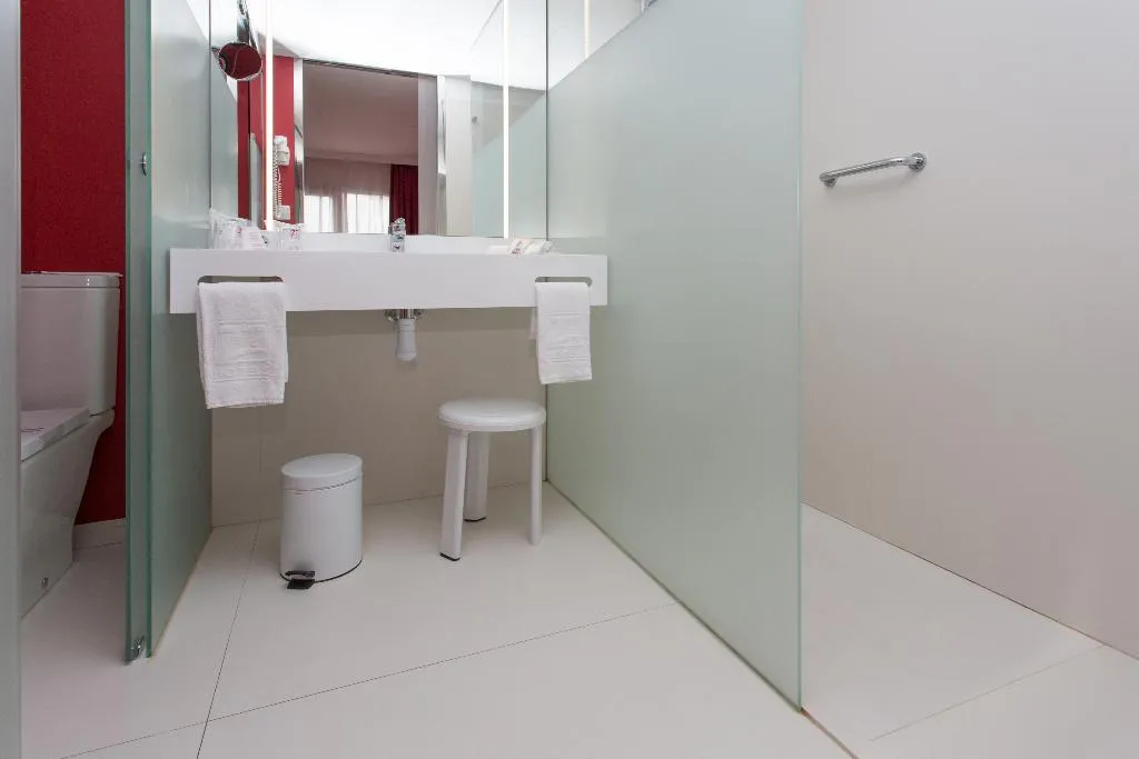 Room, Acuasol, Valencia