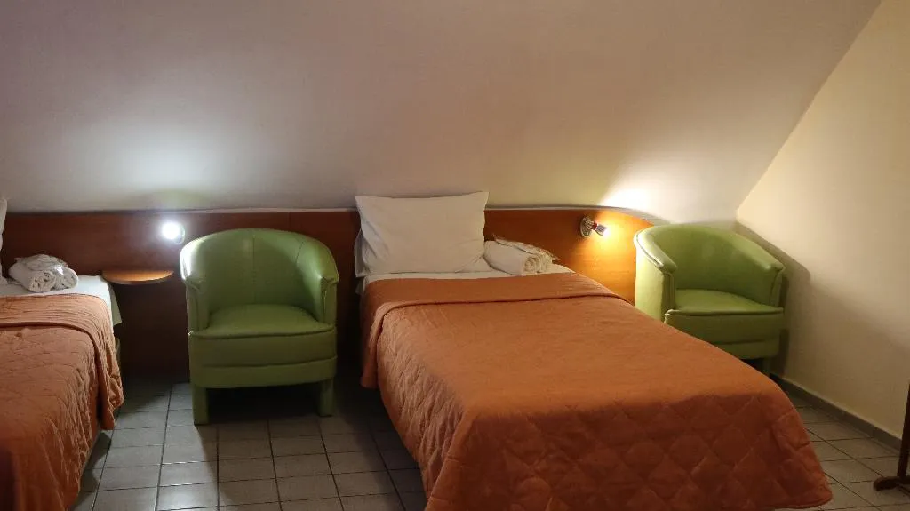 TWIN TWO BEDS Room, Palitra, Varna