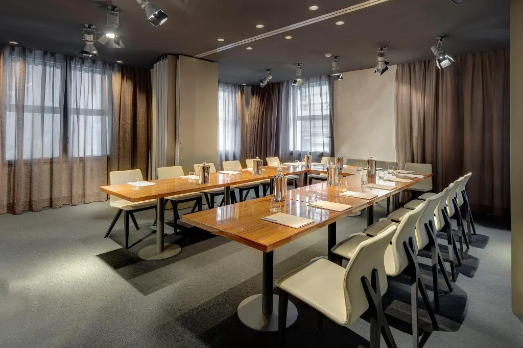Conferences, Me Milan Il Duca, Milan