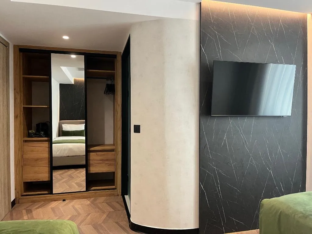TWIN Accessible Room, The Port Square Hotel, Athens