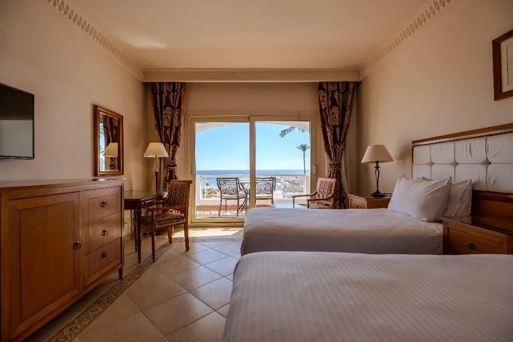 TWIN SEA FRONT Room, Continental Plaza Beach, Red Sea Riviera